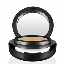 база под макияж для сухой кожи MAC Mineralize Foundation Compact