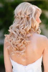 свадебные прически водопад на средние волосы