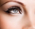Повседневный макияж для серых глаз: красота минимализма